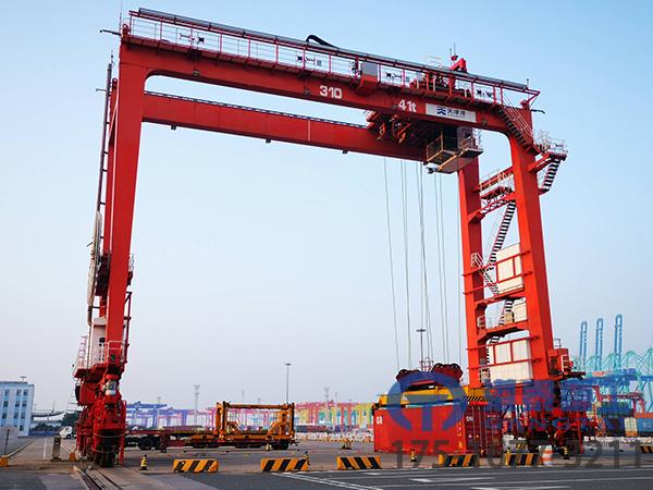 江西景德镇港口轮胎式起重机厂家设备安全操作规程